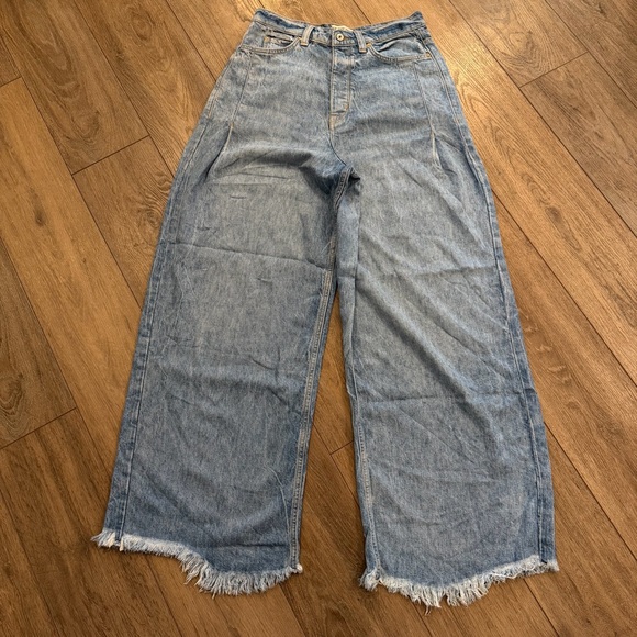 Free People We The Free Old West Slouchy Jeans Size 28 - Picture 3 of 8